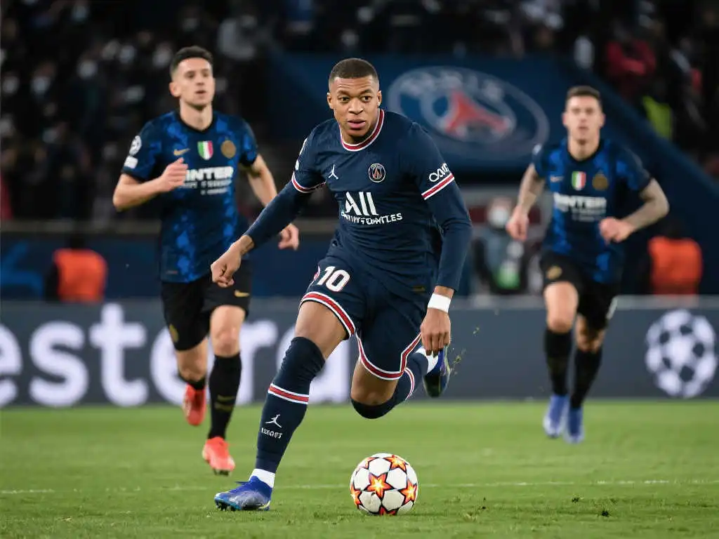 蓝鲸体育对姆巴佩的专访与报道